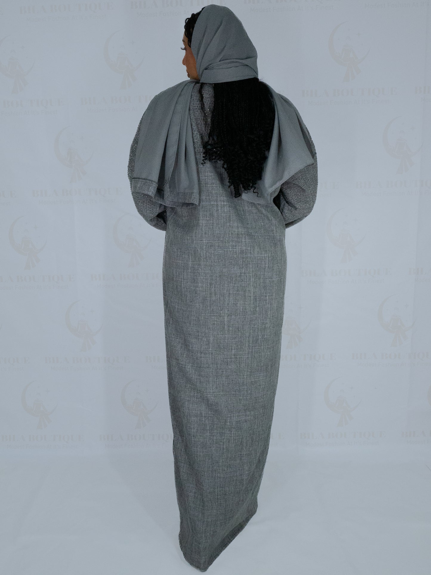 Sliver Gemmed Sleeve Abaya