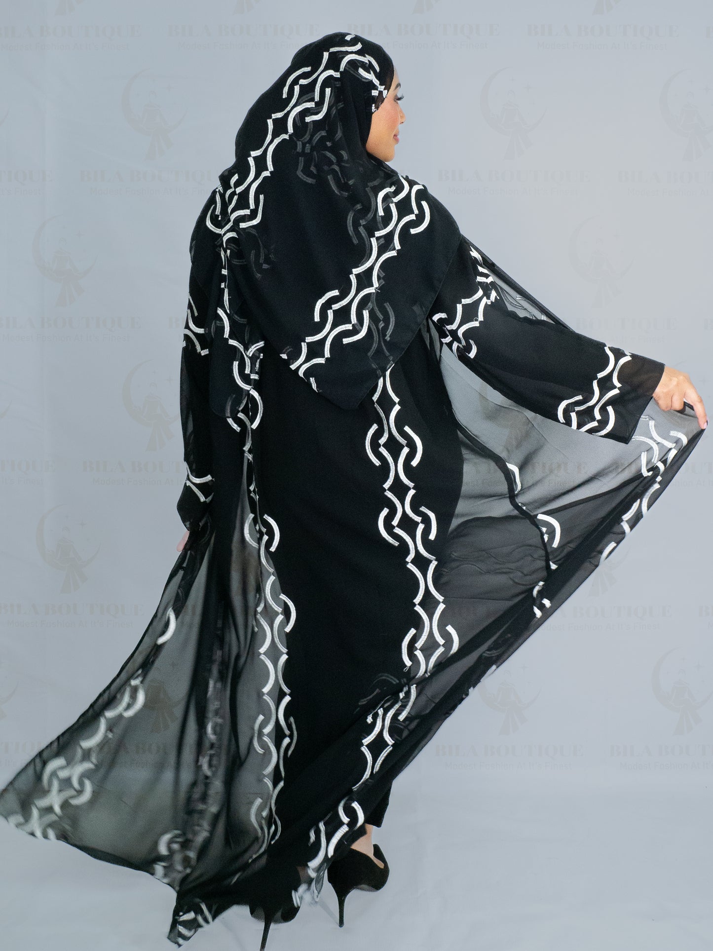 Black Parantheses Abaya